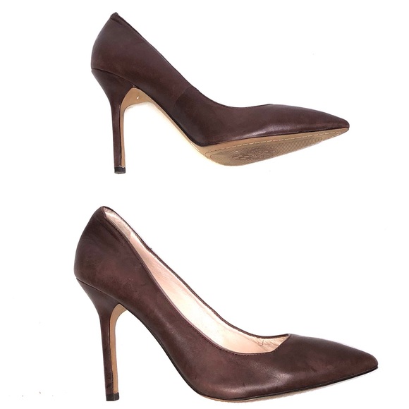 VINCE CAMUTO LEATHER HEELS - Picture 7 of 7